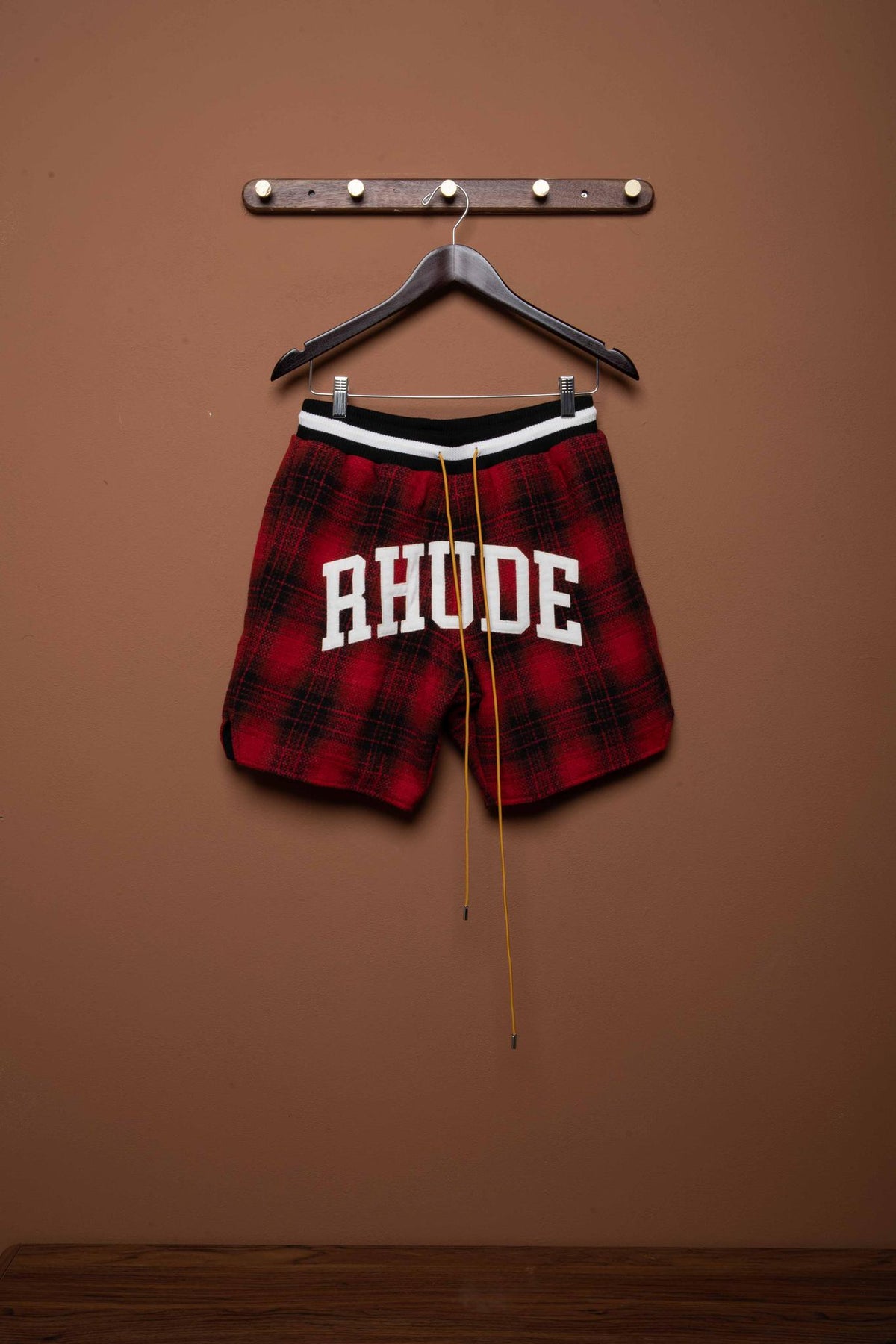 FLANNEL RHUDE COLLEGIATE COURT LOGO SHORT