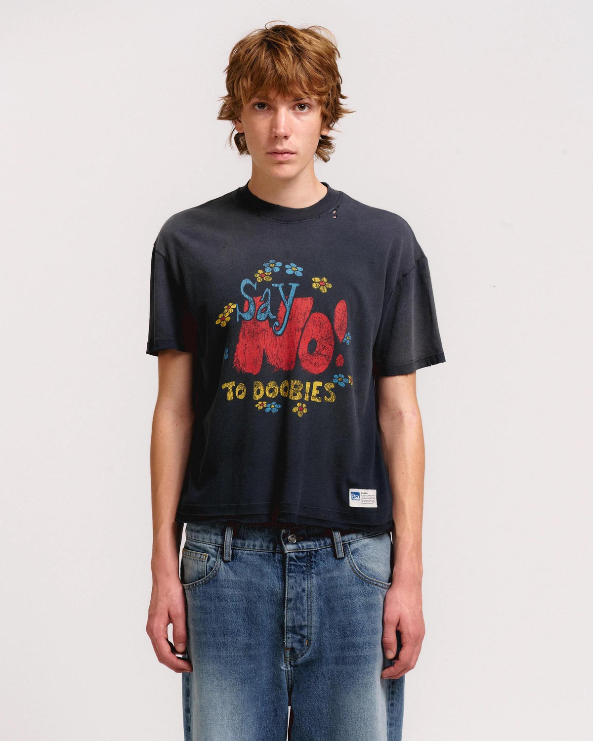 SAY NO OPEN SHRUNKEN HEM FITTED TEE