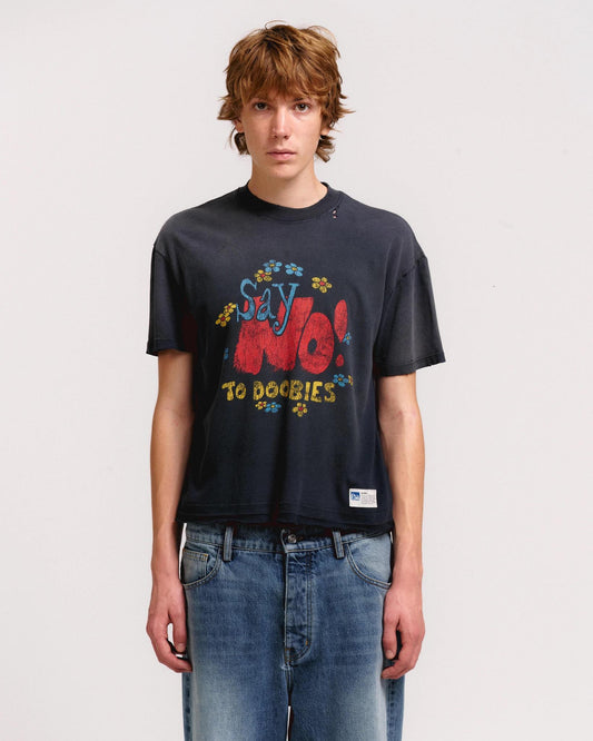 SAY NO OPEN SHRUNKEN HEM FITTED TEE